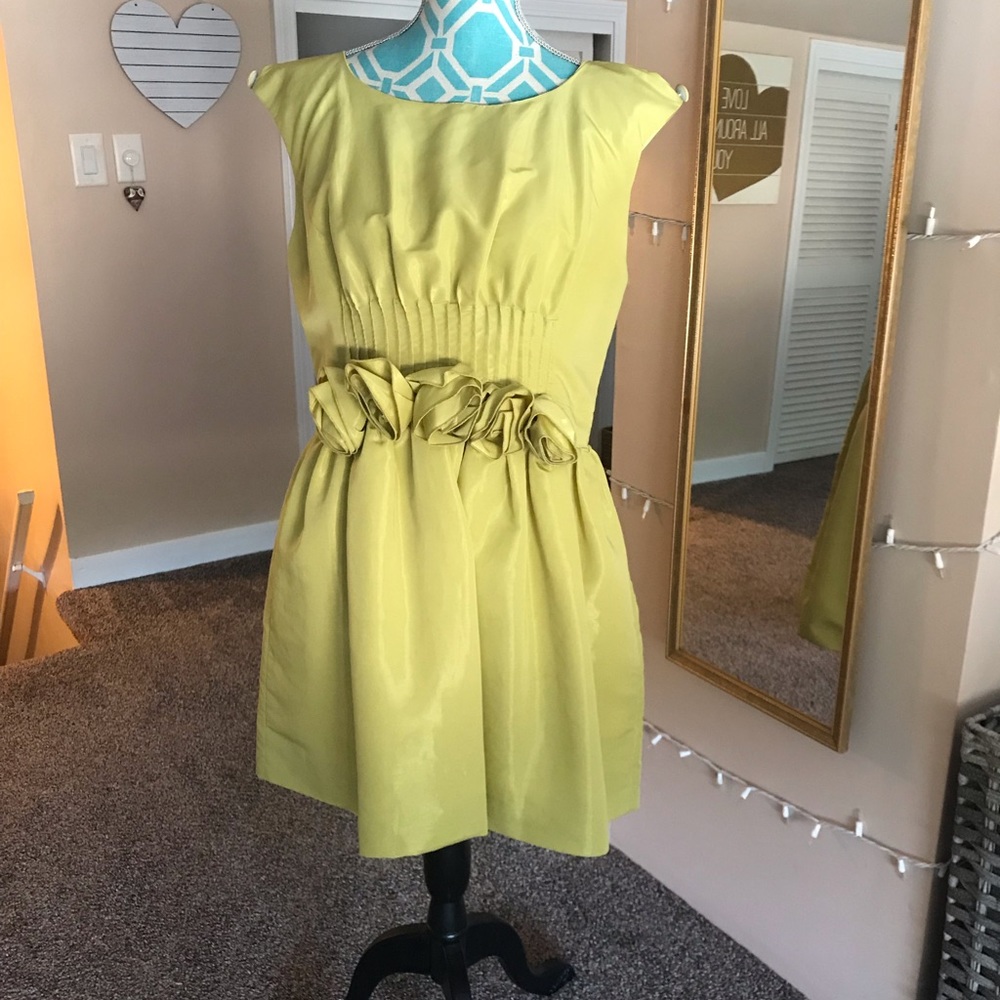 Yellow dress